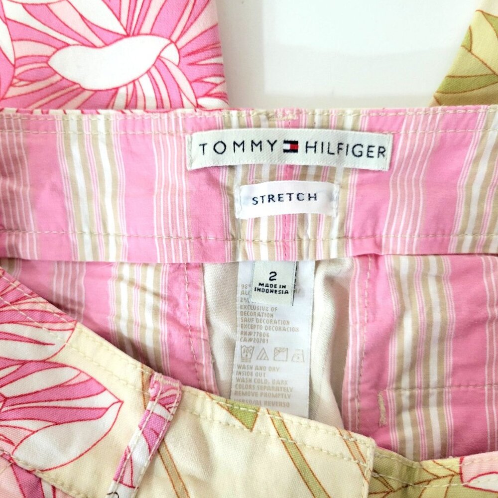 Tommy Hilfiger Stretch Pink Floral Cropped Pants - Picture 2 of 4
